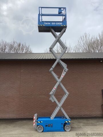 Used Genie GS1930 scissor lift (new batteries) GENIE GS1930