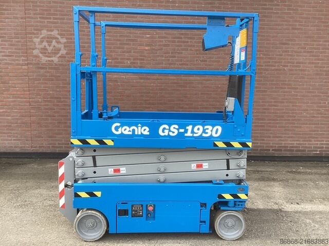 Used Genie GS1930 scissor lift (new batteries) GENIE GS1930