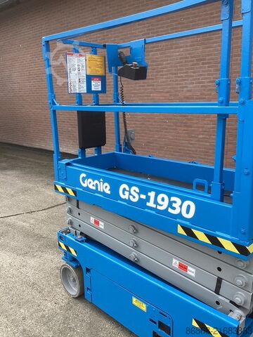 Used Genie GS1930 scissor lift (new batteries) GENIE GS1930