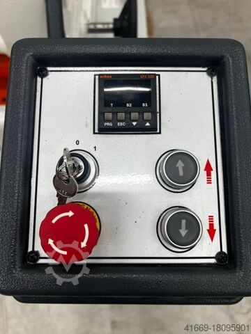 Blechbiegemaschine - 3 Walzen OSTAS ORM 1070 x 110