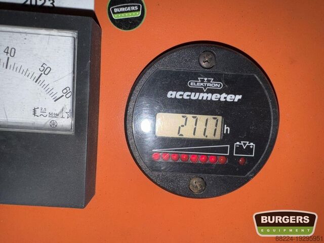 Scherenhebebühne Holland Lift X-105 EL18