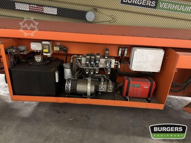 Scherenhebebühne Holland Lift X-105 EL18