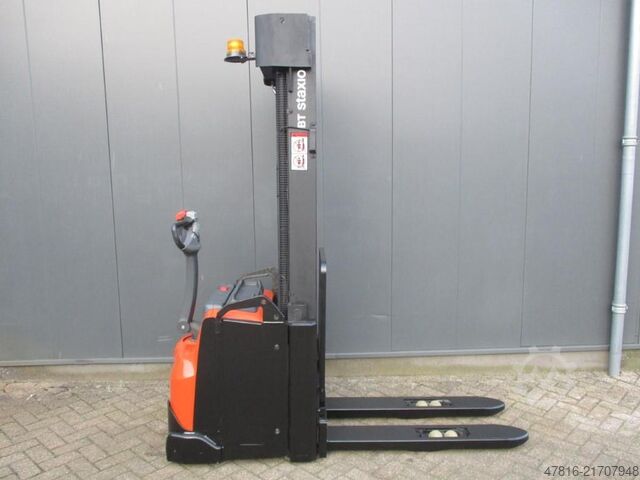 High lifting pallet truck TOYOTA SWE160L