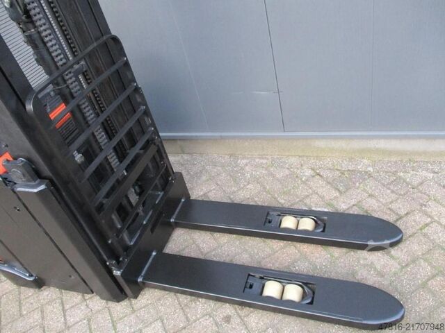 High lifting pallet truck TOYOTA SWE160L