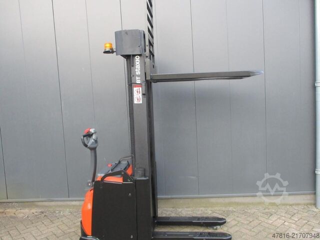 High lifting pallet truck TOYOTA SWE160L