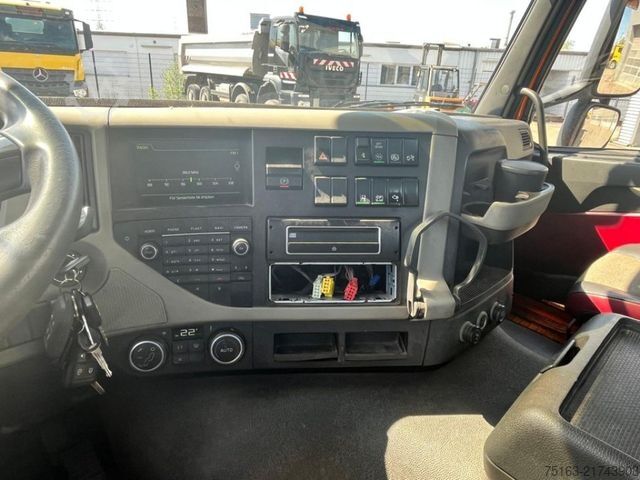 Skip truck VOLVO FM 450 4x2 Absetzkipper Meiller, Funk