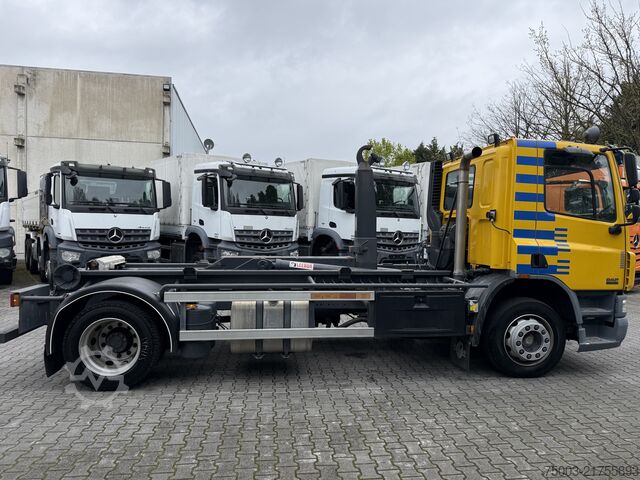 Tipper truck Daf CF 220 Haken Ex-Flughafen
