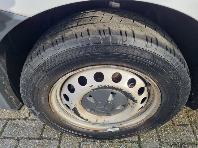 Delivery van Mercedes-Benz Vito 114 CDI L2 Euro 6 RWD 2.2 CDI