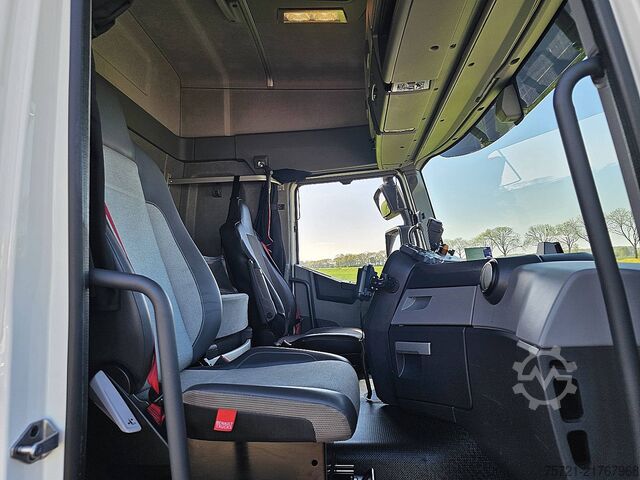 Suitcase RENAULT T 460 6X2 STEERAXLE LIFT