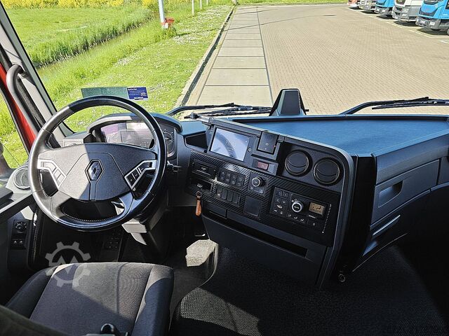 Standard-SZM RENAULT T 520