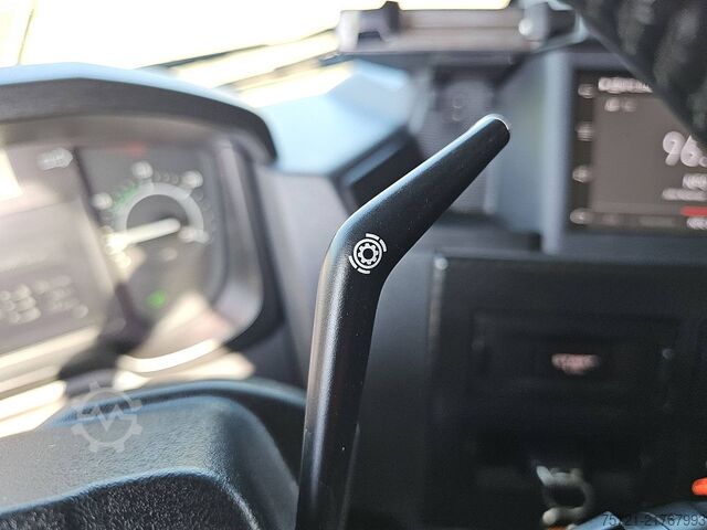 Standard-SZM RENAULT T 520