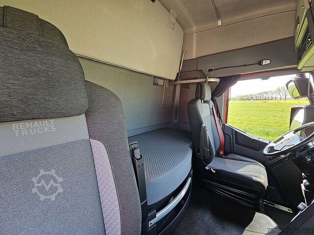 Standard-SZM RENAULT T 520