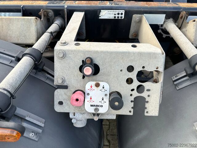 Container transportation D-TEC FLEXITRAILER TRACTION / ADR / SAF + discbrakes ...