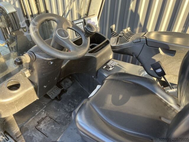 Electric 4-wheel forklift Linde E20PL-02