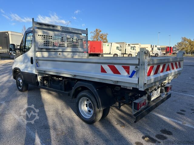 Three-sided tipping van IVECO DAILY 35-140