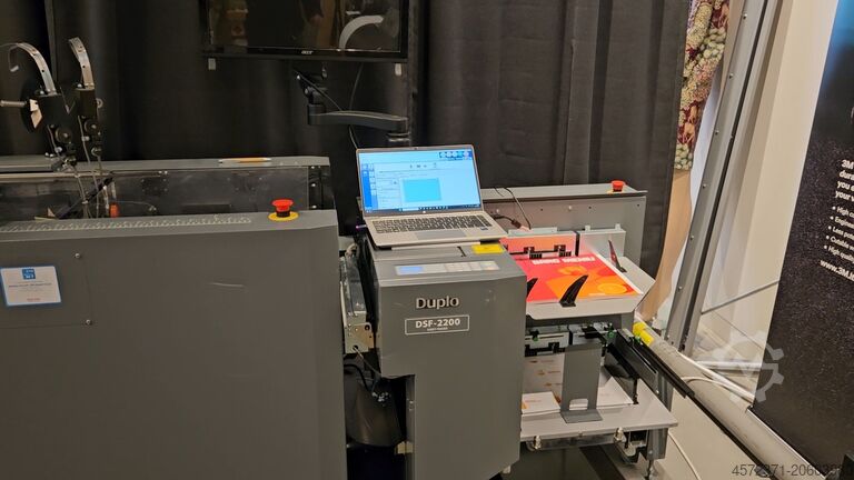 Document finishing system Duplo System 5000