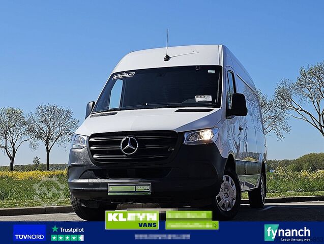 High-roof van MERCEDES-BENZ SPRINTER 317 L2H2 3.5T-Trekhaak!