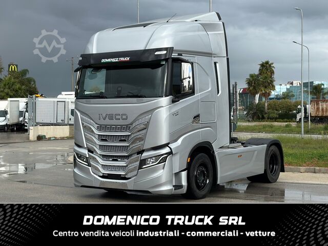 Standard-Sattelzugmaschine Iveco S-WAY 500 ADR