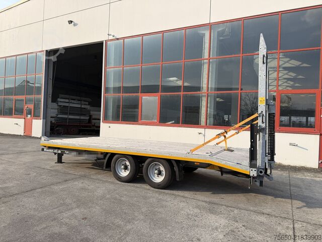 Low loader trailer Möslein TTS 11 Schwebheim  Tandemtieflader, Neuwertig