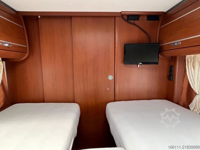 Alcove camper DETHLEFFS A 9000 XXL - Einzelbetten - - AHK