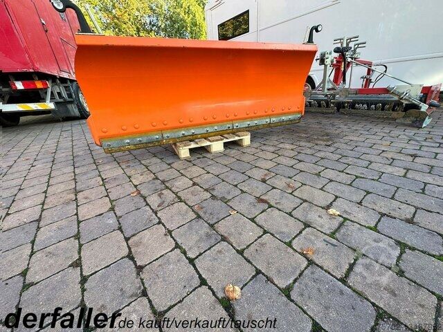 Agricultural machine Tuchel Tuchel L-SF 225 Schneeschild mit Kommunalanbau