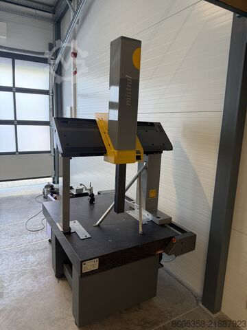 Coordinate measuring machine Brown & Sharpe Mistral 775