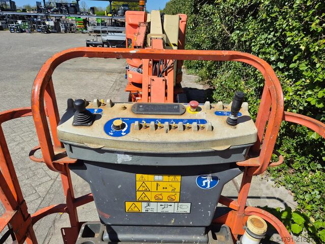 Articulated boom lift JLG E300AJP