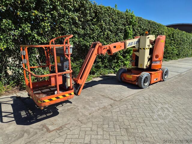 Articulated boom lift JLG E300AJP