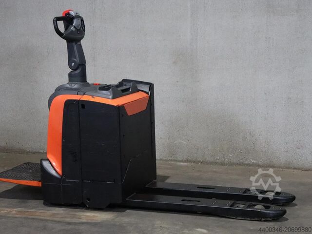 Niederhubwagen BT LPE200
