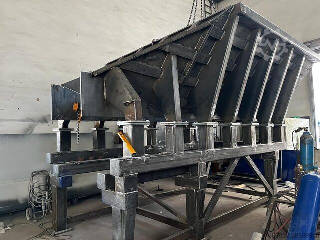 Schuttbrecher Polygonmach PMCC3  jaw crusher 1400*1100mm 185kw