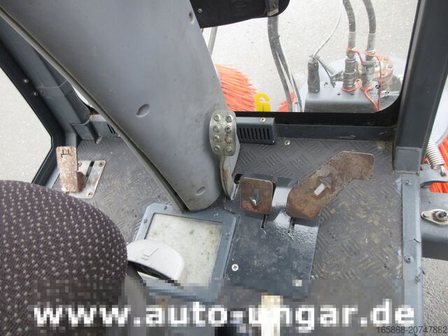 Kehrmaschine Hako Citymaster 4x4 CM1250 Knicklenkung Kehrm