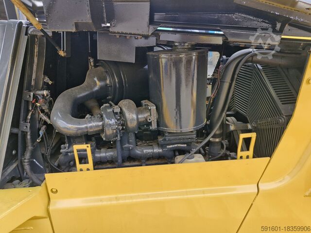 Bulldozer Komatsu D85ESS-2