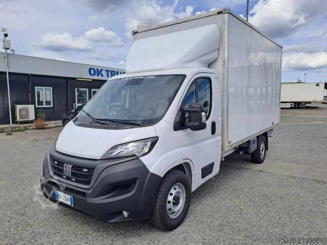 Transporter mit Koffer Fiat DUCATO