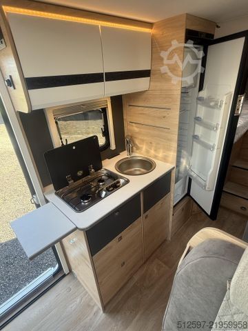 Semi-integrated camper DETHLEFFS Globebus Go Active T 45