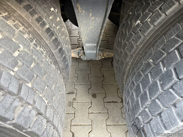 LKW mit Pritsche (offen) Volvo FM12 420 8X2 Kran PM 65026 bis 29 Meter