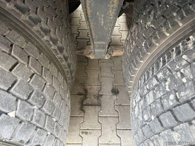 LKW mit Pritsche (offen) Volvo FM12 420 8X2 Kran PM 65026 bis 29 Meter