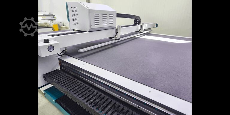 Fabric cutting machine Vietto VT 2030S
