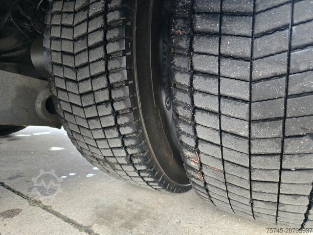 LKW mit Pritsche & Plane MERCEDES-BENZ ATEGO 1623 * ACC * 2T LBW * KLIMA * WENIG KM *