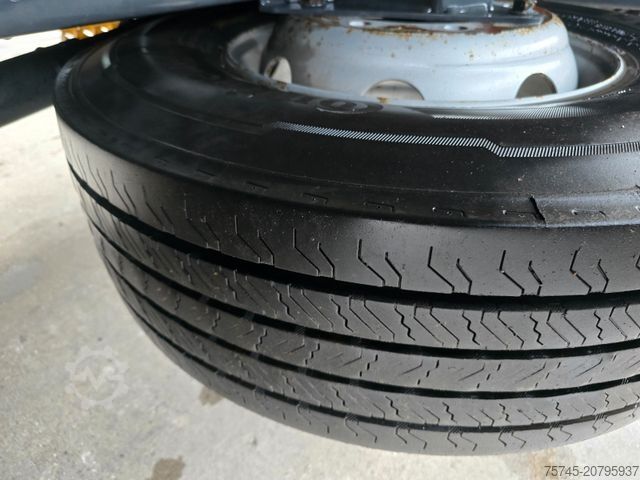 LKW mit Pritsche & Plane MERCEDES-BENZ ATEGO 1623 * ACC * 2T LBW * KLIMA * WENIG KM *