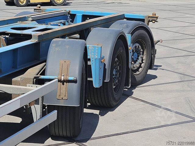 Container transportation RENDERS CHASSIS PORTMASTER
