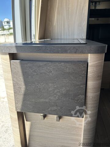 Wohnwagen/Wohnmobil Fiat Weinsberg Carabus 600 K | 4 Posti Letto | Completamente Attrezzato