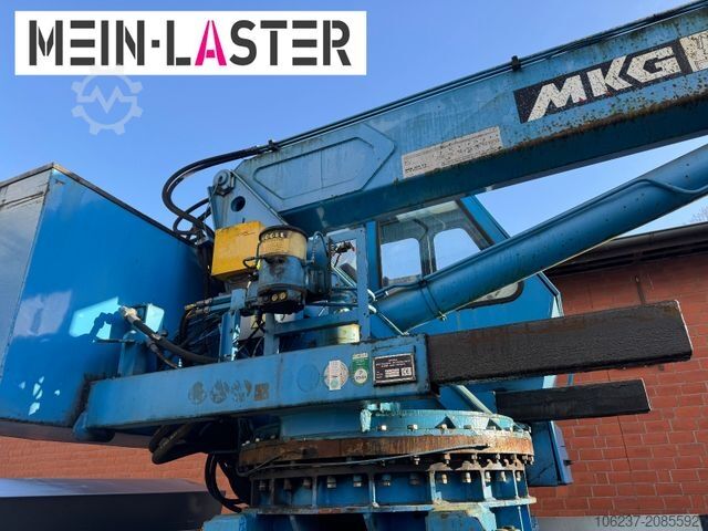 Autokran MERCEDES-BENZ 3335 V6 MKG 550 Ta2-a2 -46m 420 kg Funk