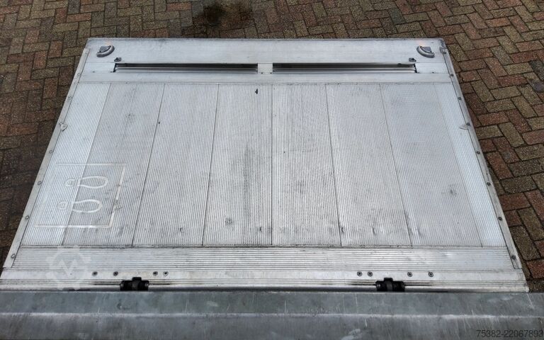 Suitcase Renault D 210 P4x2 - ACC. - 33-BPX-1 - BAKWAGEN - 12 TO...