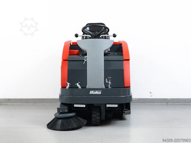 Hako Jonas 980 V Sweeper Benzin Hako Jonas 900 V - 2010Bj - 892h - 5700m²/h