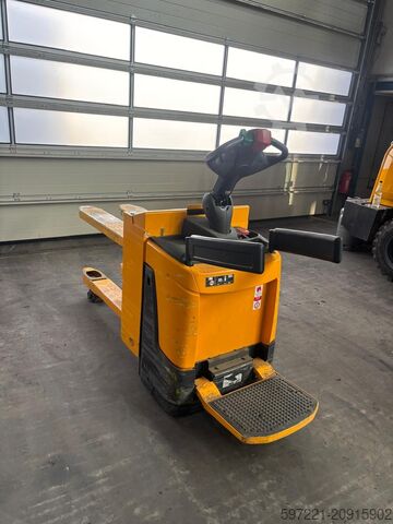 Container Handlers Jungheinrich ERE 120/C20