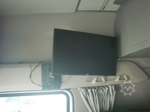 Hazardous goods truck DAF XG 530 FT ADR ACC Standklima