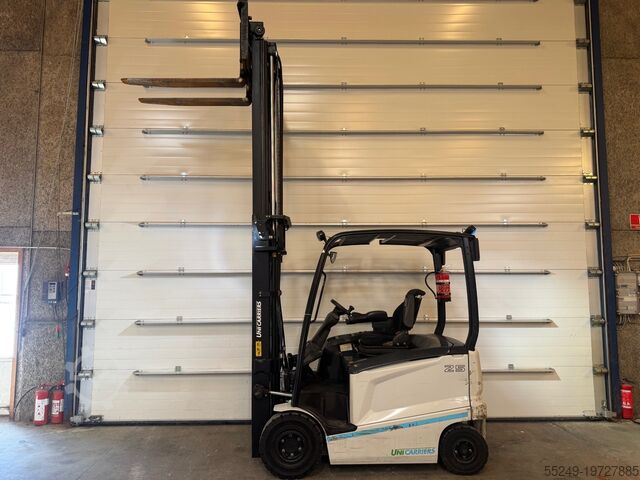 4-wheel forklift Unicarriers MX 25