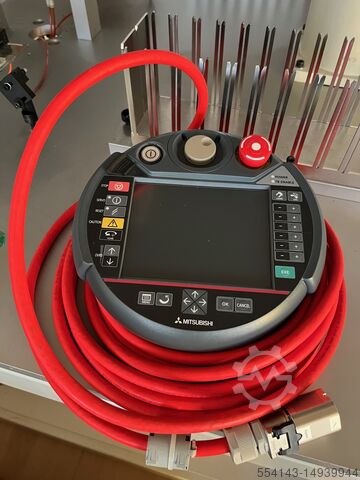 Montagezelle mit u.A. Mitsubishi Roboter Mitsubishi RH-6SDH5520-S312