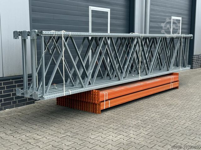 6,000 x 1,100 mm / 3 levels / 18.72 linear meters. META Thyssen (Multipal S) Palettenregalanlage Palettenregal Regal