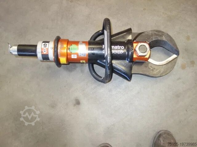 Fire engine Mercedes-Benz holmatro